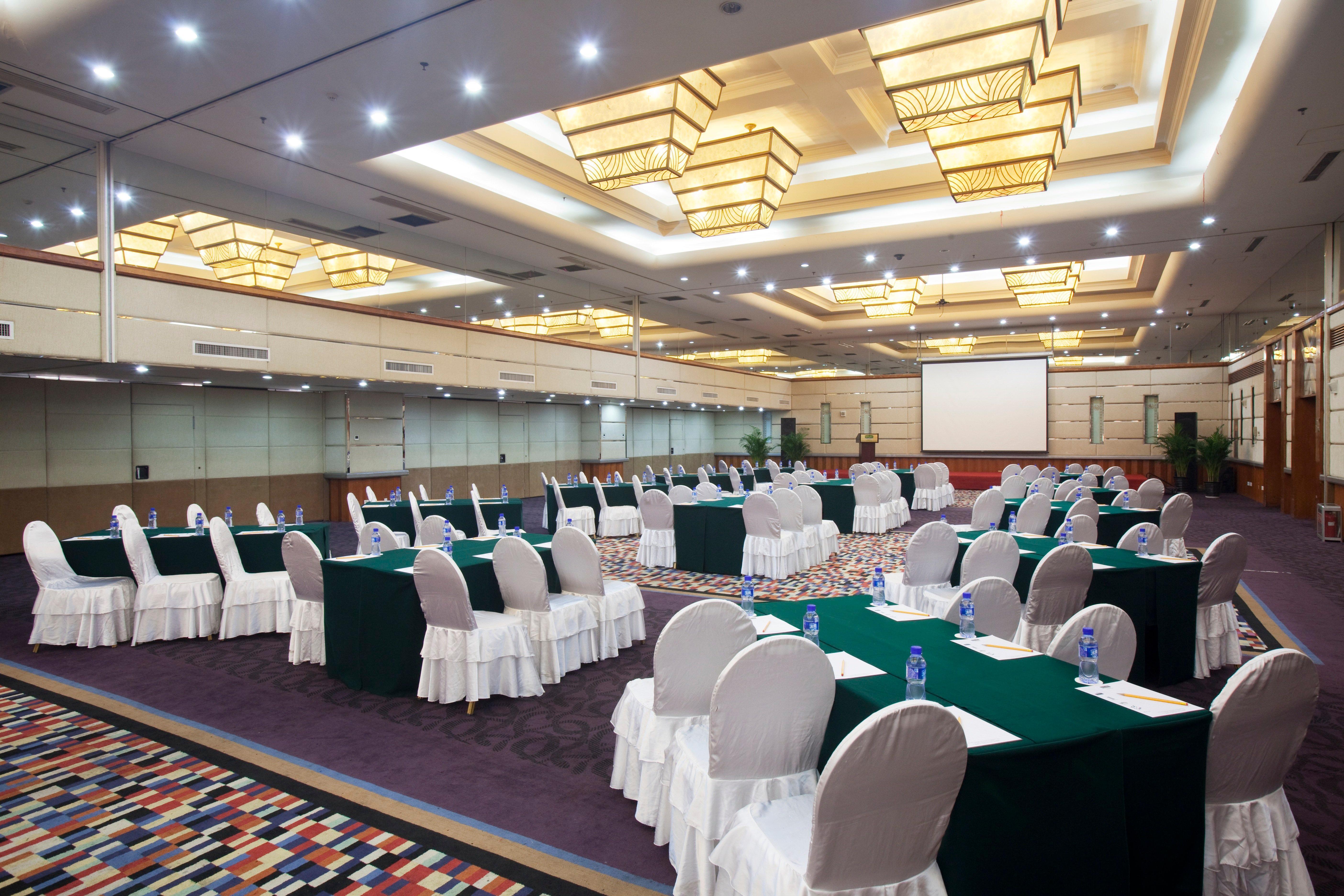 Holiday Inn Hohhot, An Ihg Hotel Ngoại thất bức ảnh